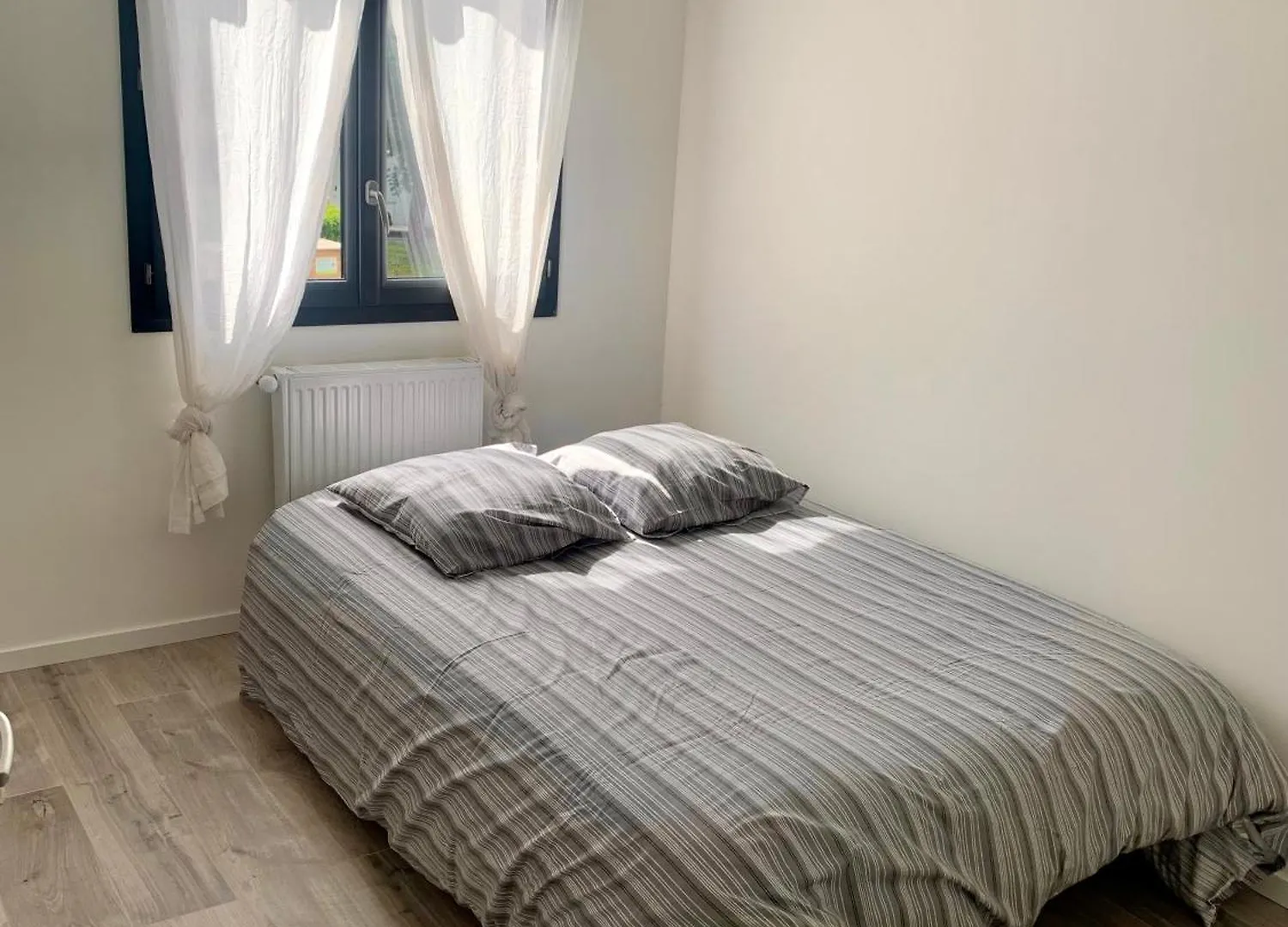 5Mn Crolles Chambre Au Calme Parking Gratuit - Belle Cuisine Partagee Froges Guest house